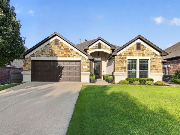 7208 Tour Trail, Benbrook, TX 76126
