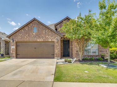 3021 Bella Lago Drive, Fort Worth, TX 76177