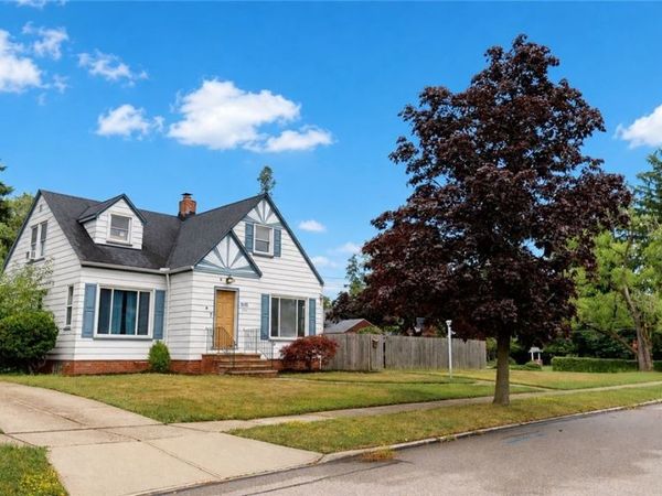 8423 Greenlawn Avenue, Parma, OH 44129