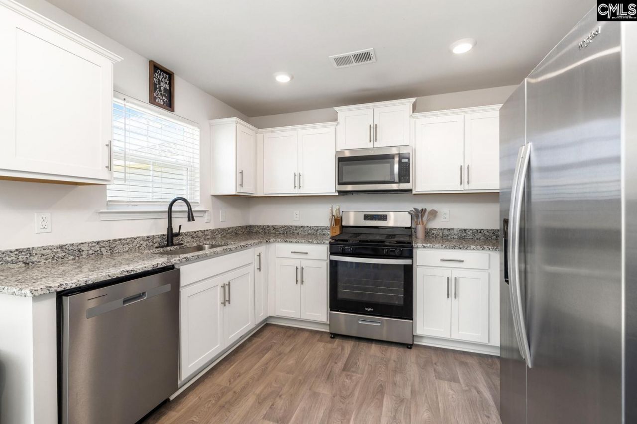 2064 Grovefield Drive Photo 8