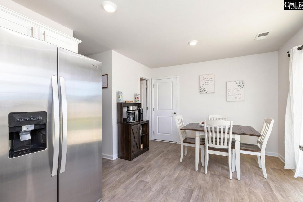 2064 Grovefield Drive Photo 9