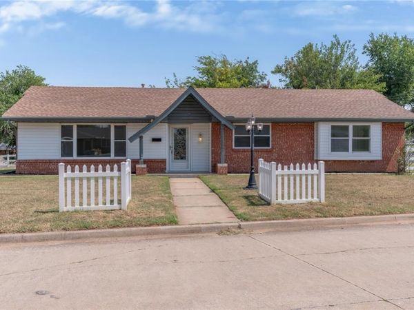 601 Country Club Circle, Oklahoma City, OK 73110