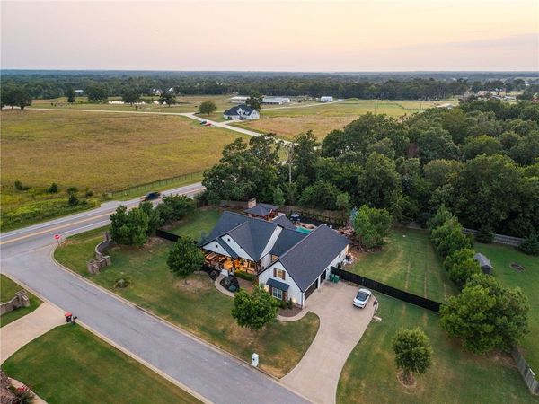 12175 Lost Oak Drive , Bentonville, AR 72712