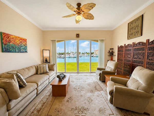 15 Harbour Isle Drive W, Unit 101, Fort Pierce, FL 34949
