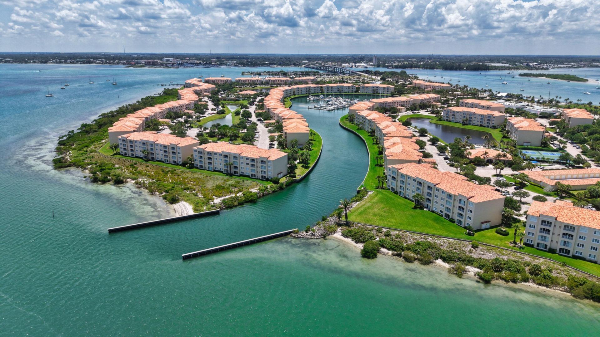 15 Harbour Isle Drive W, Unit 101, Fort Pierce, FL 34949 Photo