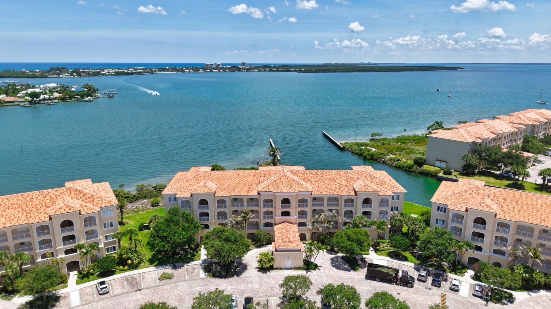15 Harbour Isle Drive W, Unit 101, Fort Pierce, FL 34949 Photo