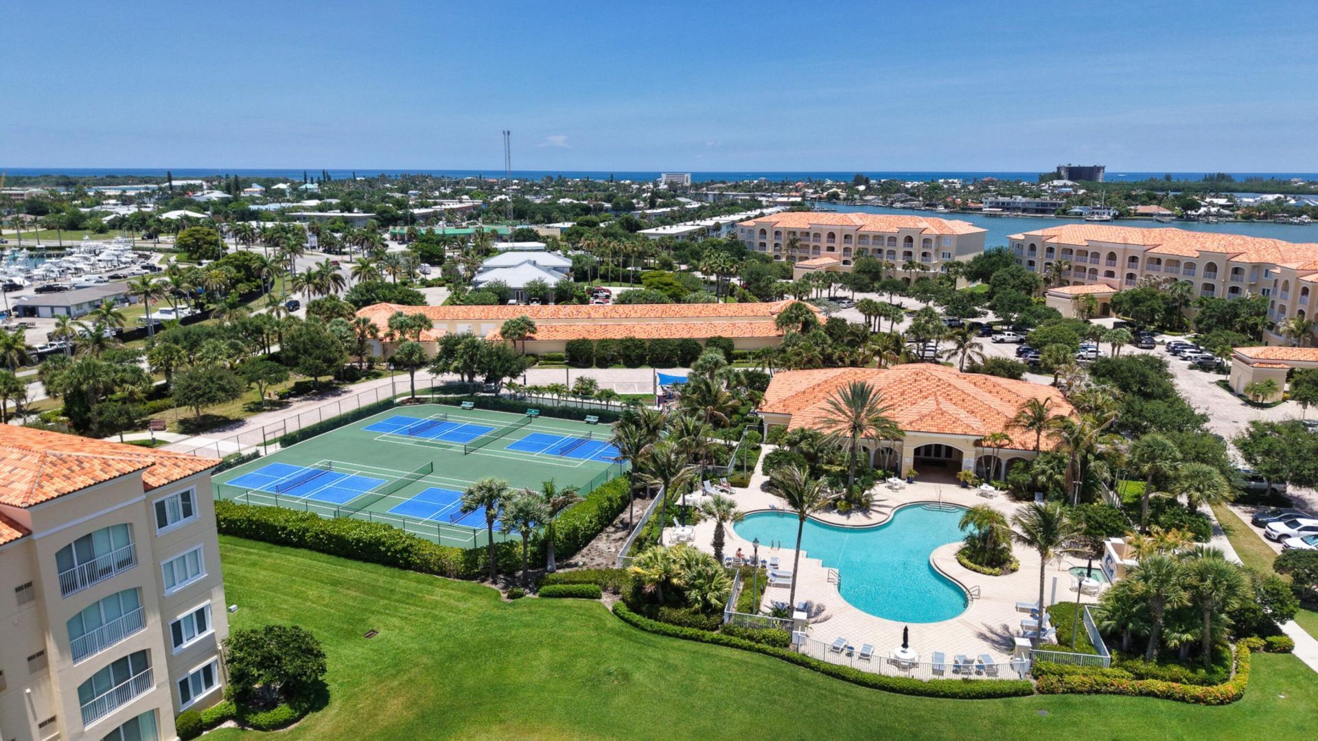 15 Harbour Isle Drive W, Unit 101, Fort Pierce, FL 34949 Photo