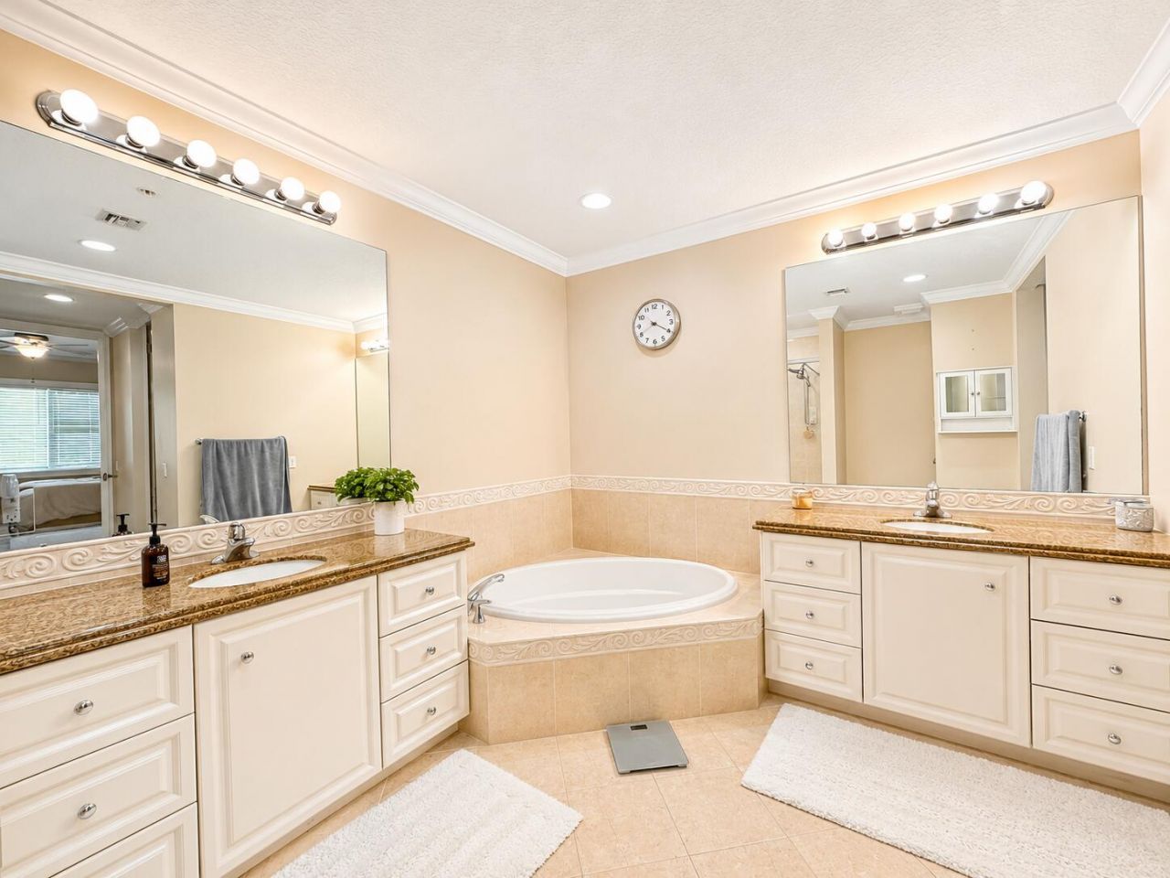 15 Harbour Isle Drive W, Unit 101, Fort Pierce, FL 34949 Photo