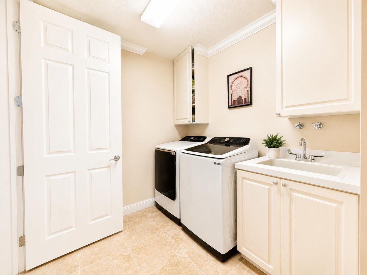 15 Harbour Isle Drive W, Unit 101, Fort Pierce, FL 34949 Photo
