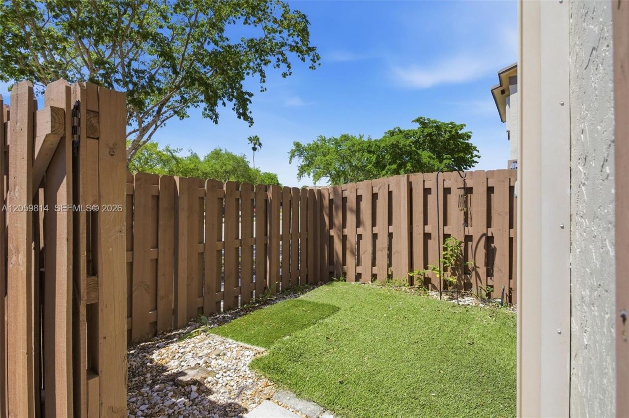 2950 NW 106th Ave , Unit 8, Sunrise, FL 33322 Photo