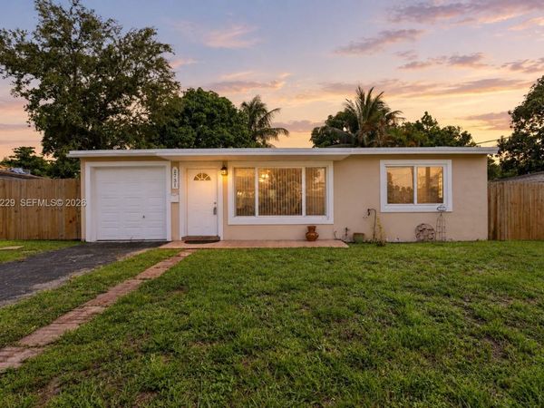 2731 Bruce Ter, Hollywood, FL 33020