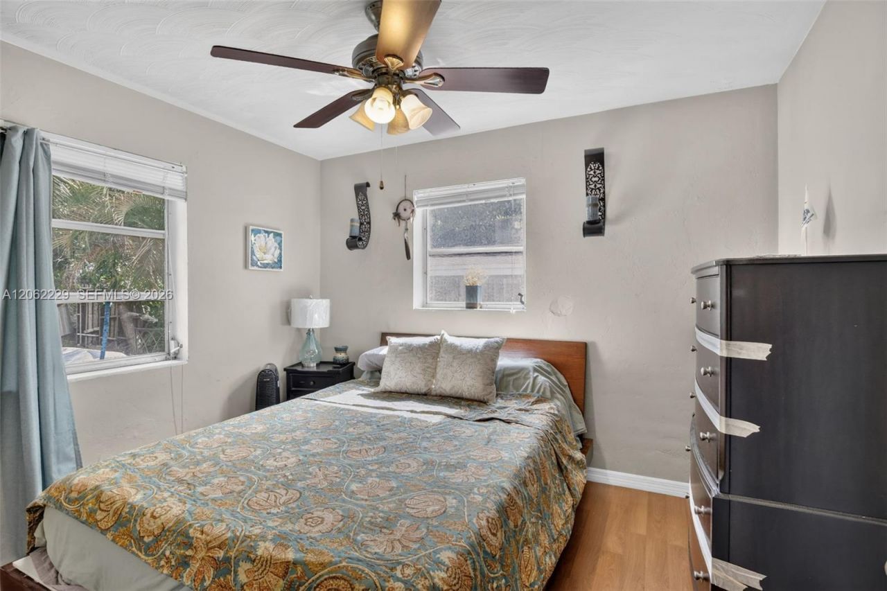 2731 Bruce Ter, Hollywood, FL 33020 Photo