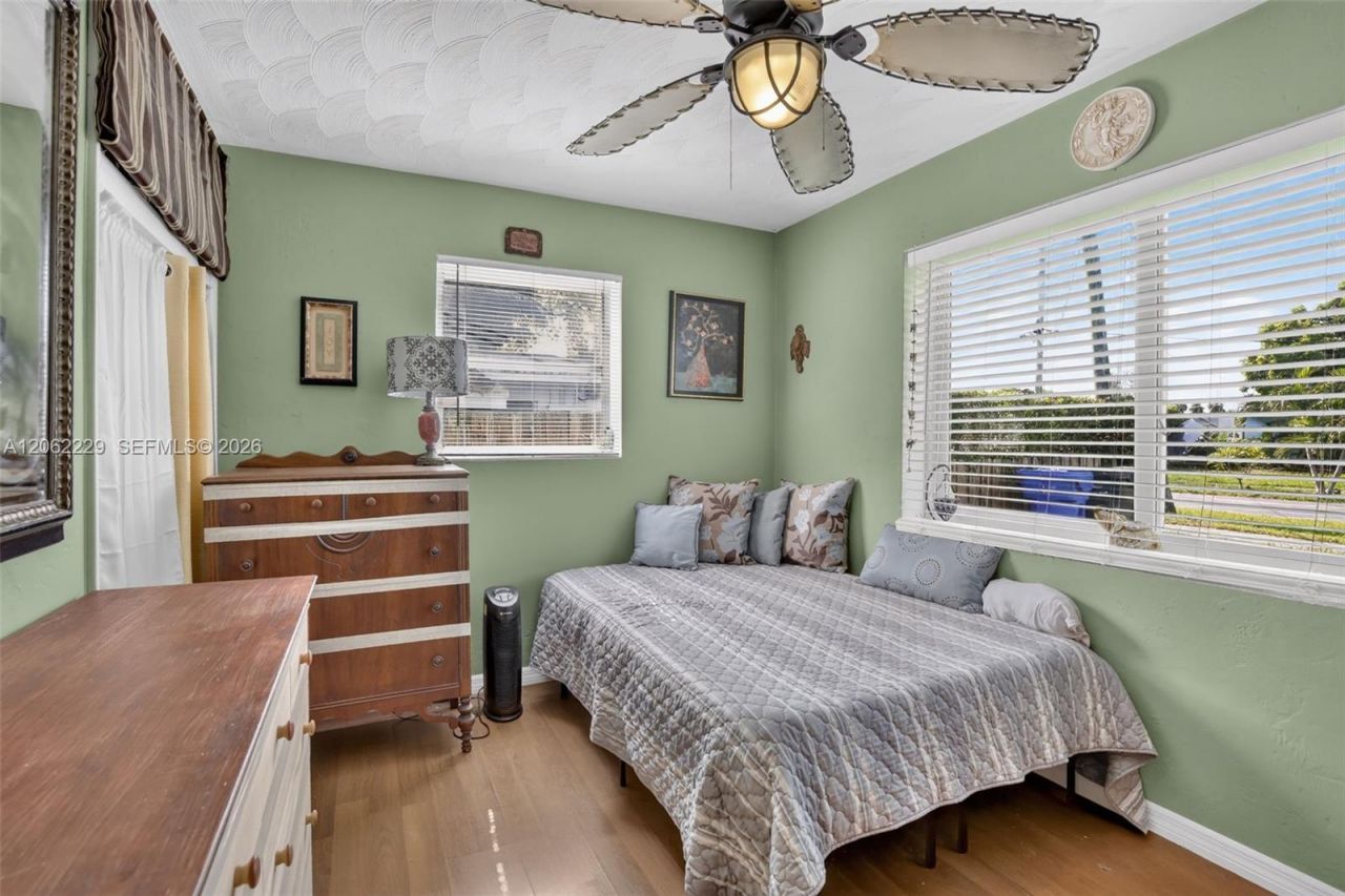 2731 Bruce Ter, Hollywood, FL 33020 Photo