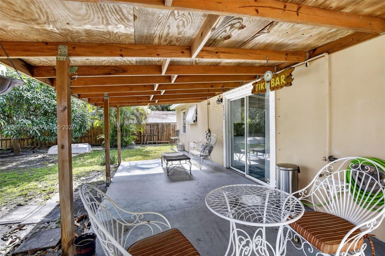 2731 Bruce Ter, Hollywood, FL 33020 Photo