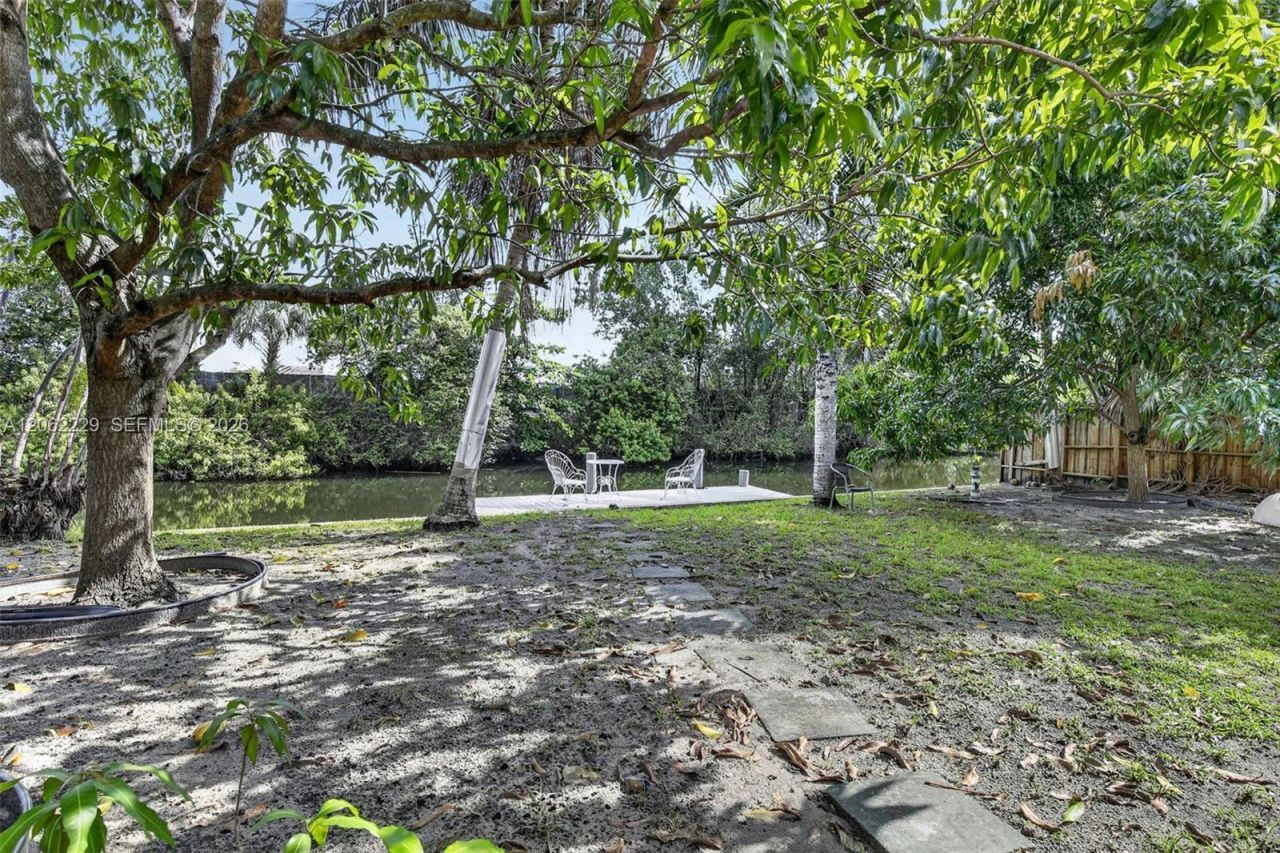 2731 Bruce Ter, Hollywood, FL 33020 Photo