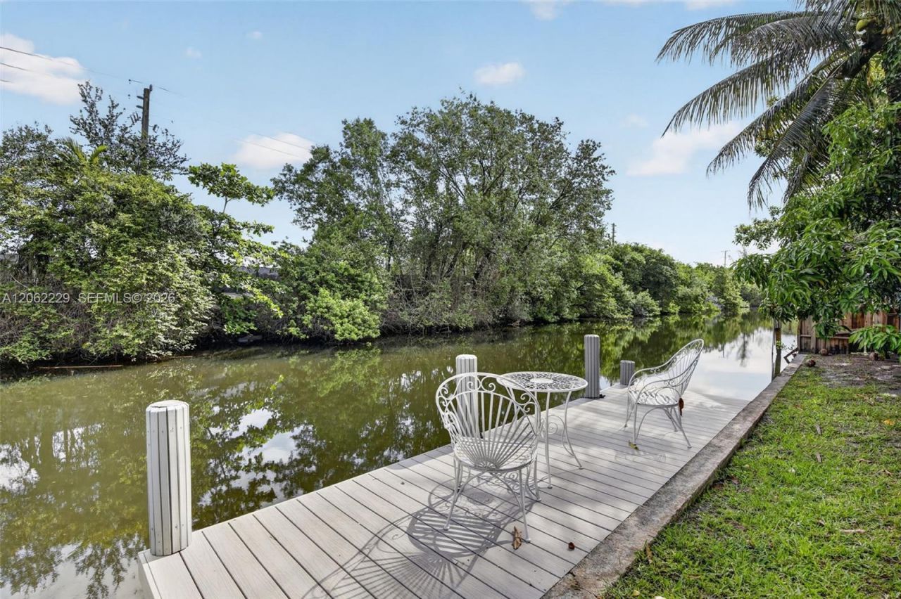 2731 Bruce Ter, Hollywood, FL 33020 Photo