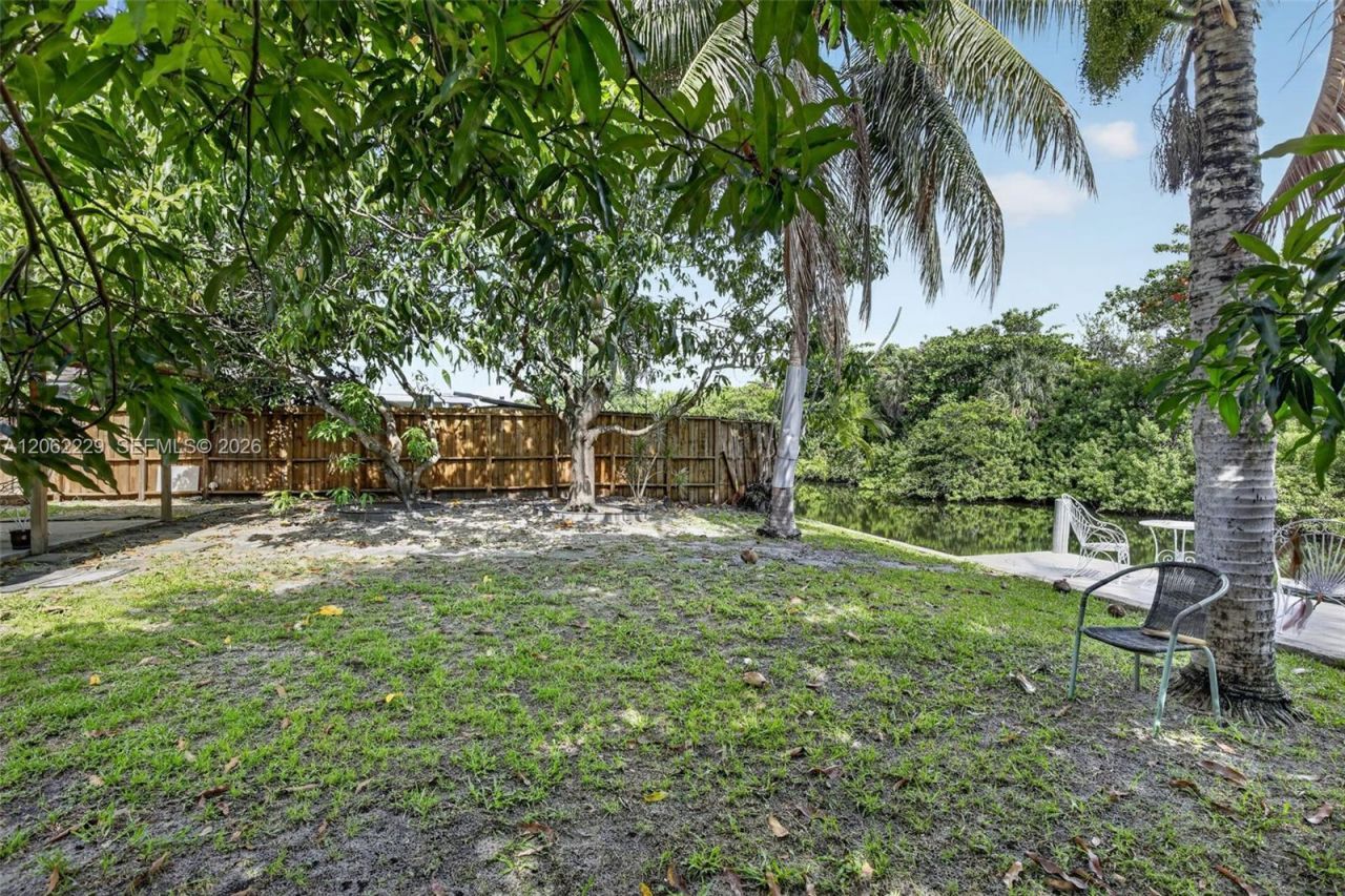 2731 Bruce Ter, Hollywood, FL 33020 Photo