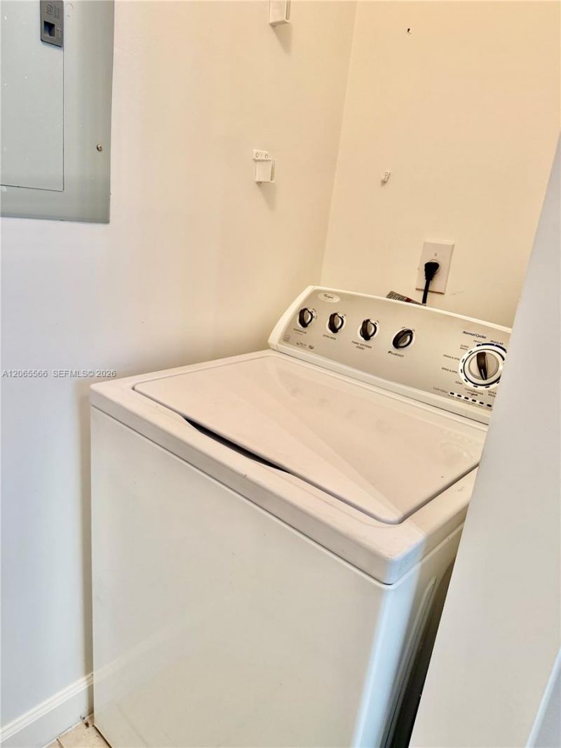 8010 N Nob Hill Rd , Unit 102, Tamarac, FL 33321 Photo