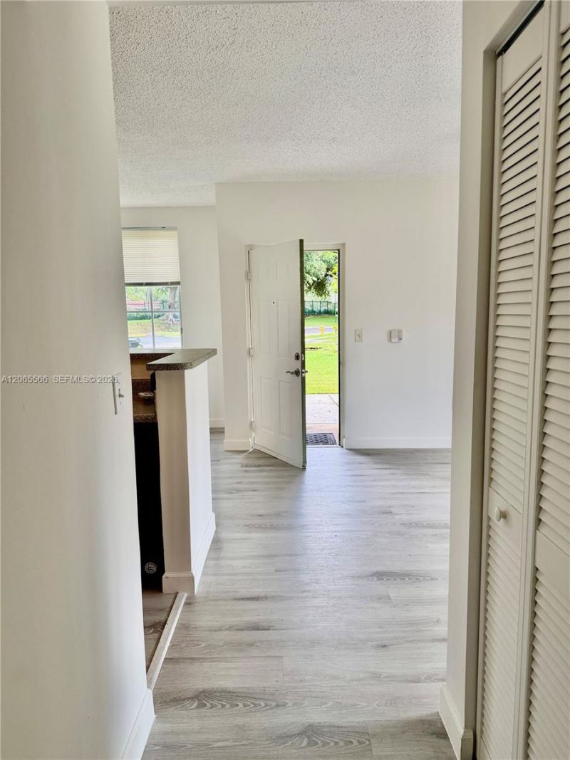 8010 N Nob Hill Rd , Unit 102, Tamarac, FL 33321 Photo