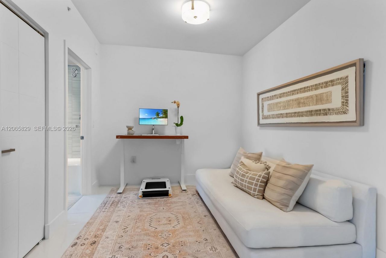 301 Altara Ave, Unit 630, Coral Gables, FL 33146 Photo