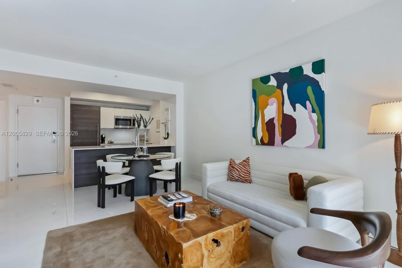 301 Altara Ave, Unit 630, Coral Gables, FL 33146 Photo