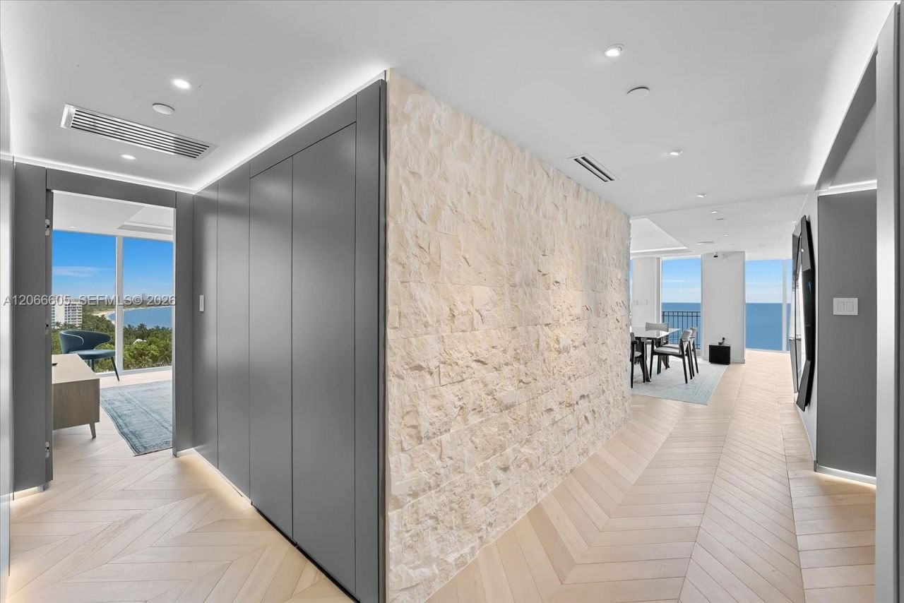 881 Ocean Dr , Unit 11H, Key Biscayne, FL 33149 Photo