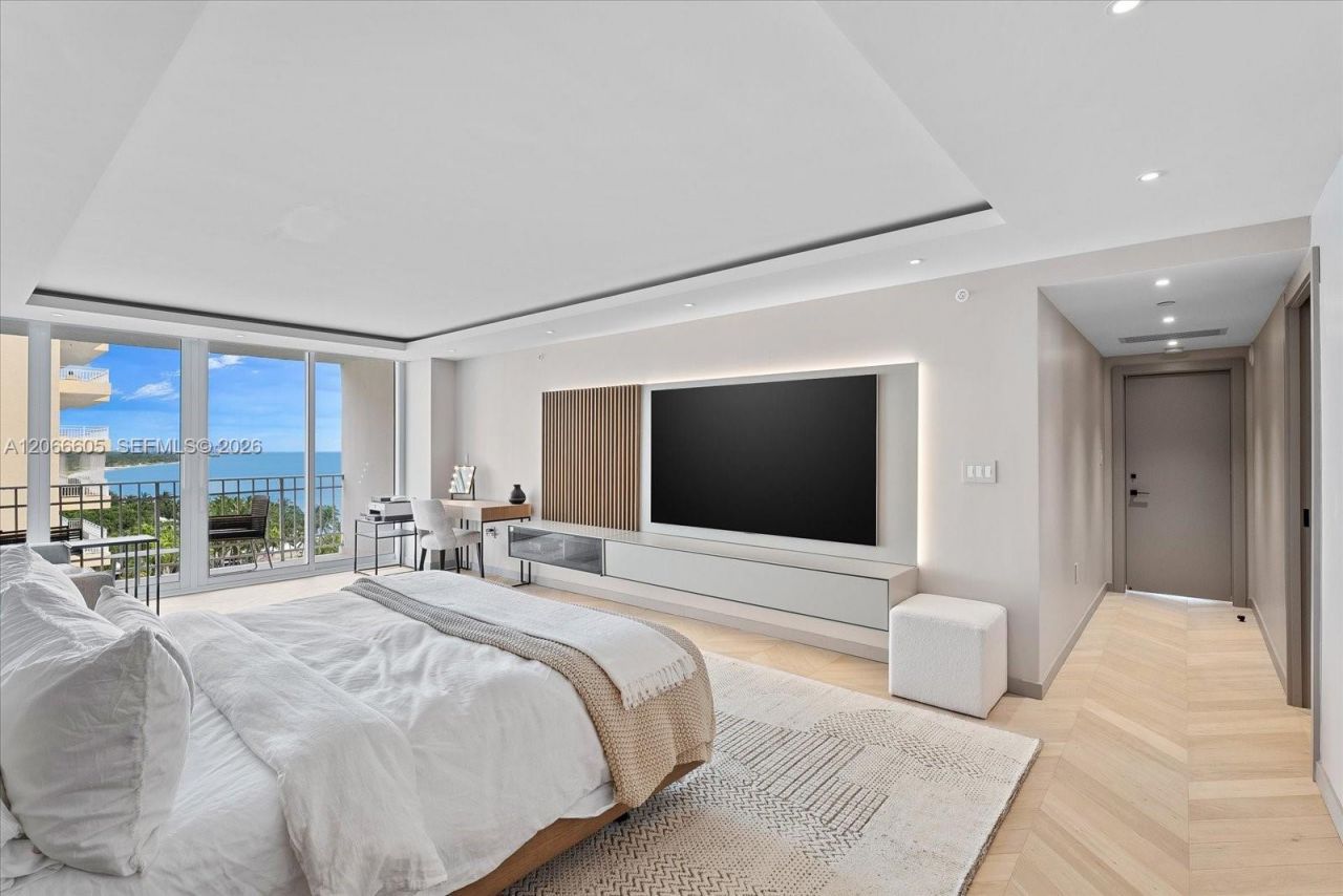 881 Ocean Dr , Unit 11H, Key Biscayne, FL 33149 Photo