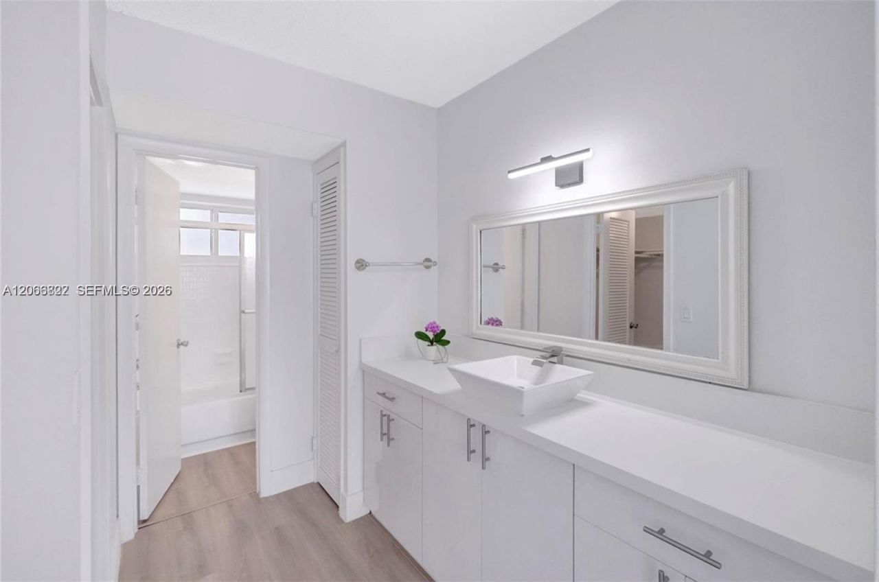 1345 Lincoln Rd , Unit 501, Miami Beach, FL 33139 Photo