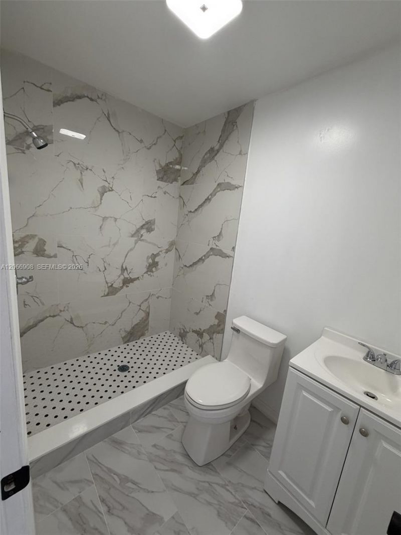 11301 SW 177th St, Unit EFF, Miami, FL 33157 Photo
