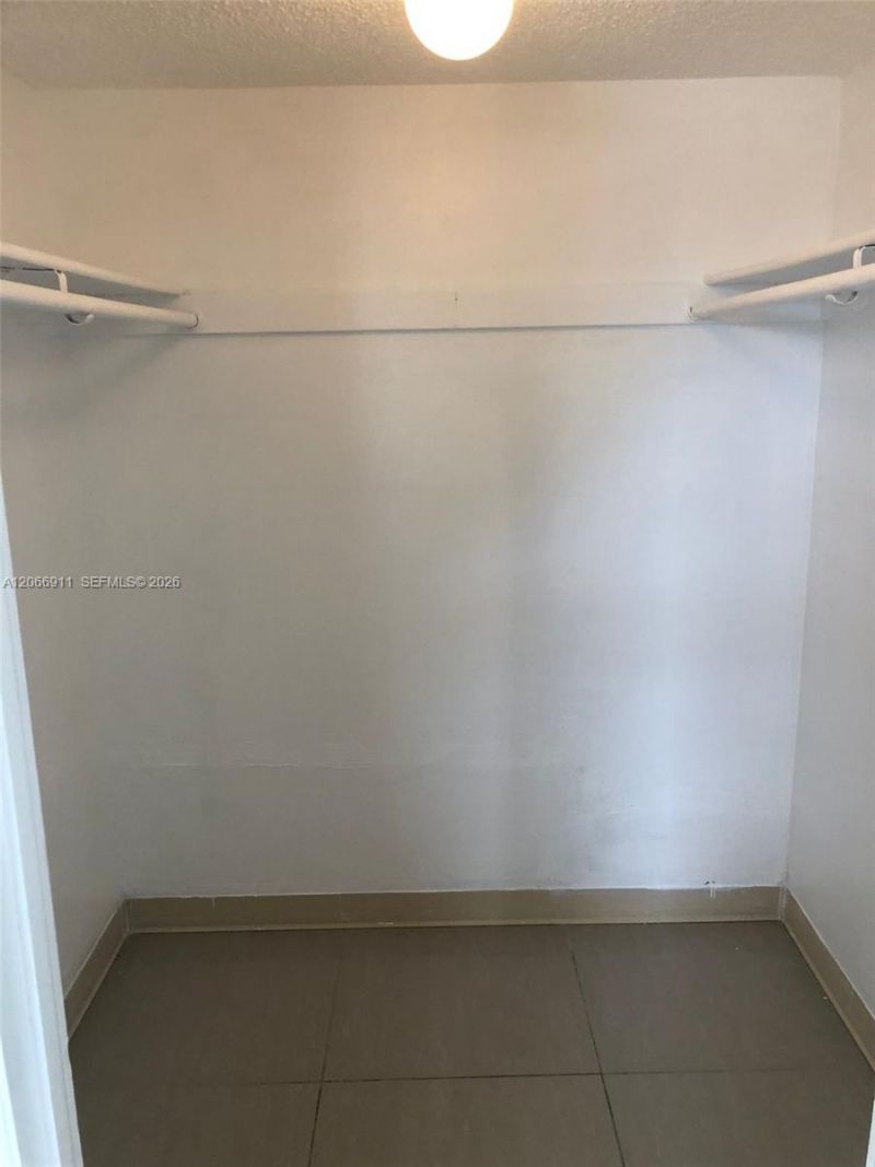 220 SW 9th Ave, Unit 201, Hallandale Beach, FL 33009 Photo