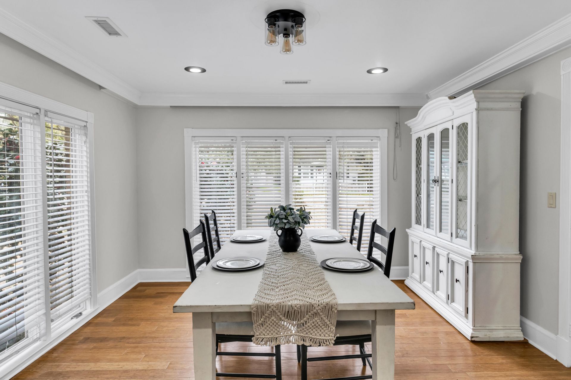 428 Carn Street Photo 11