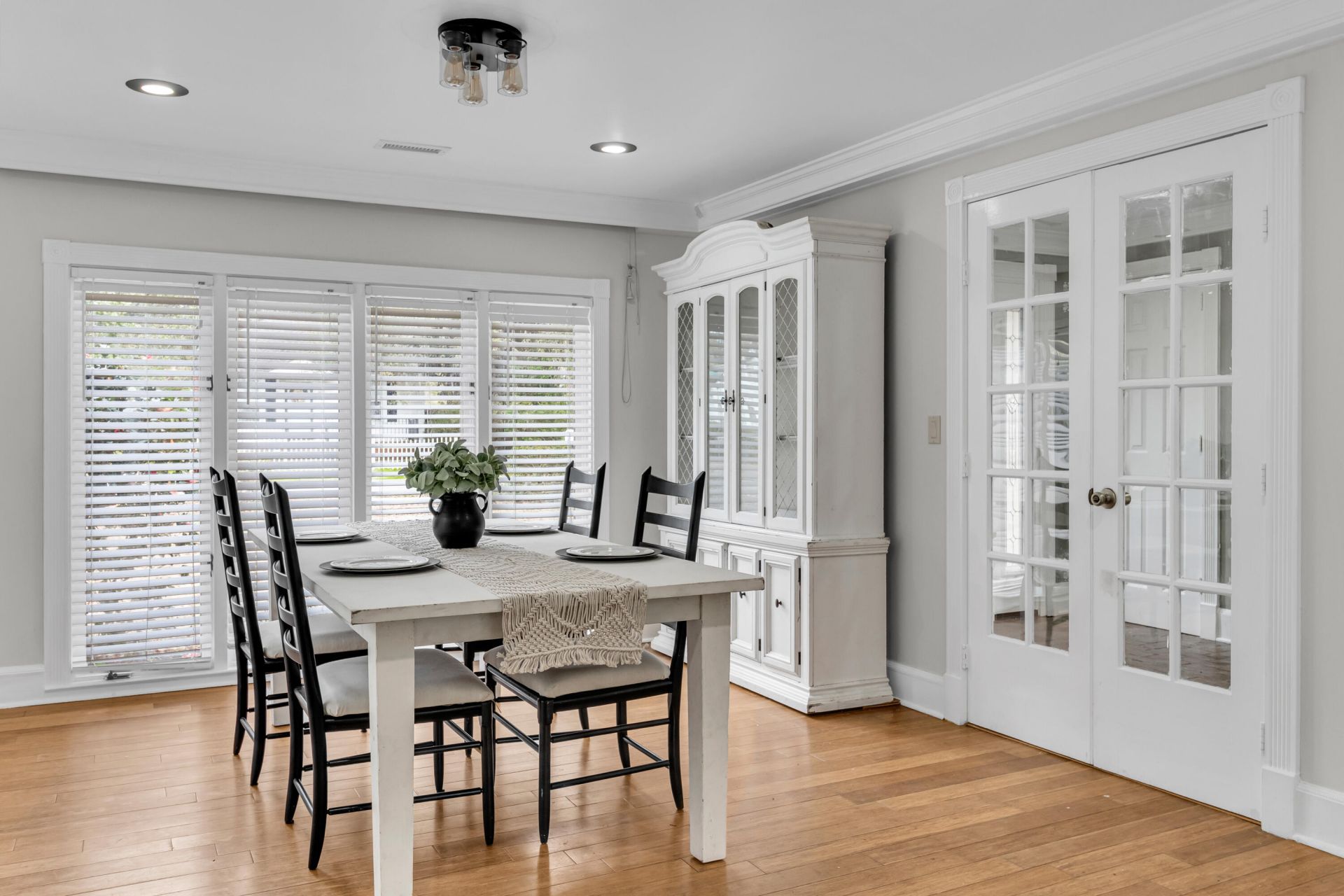 428 Carn Street Photo 12