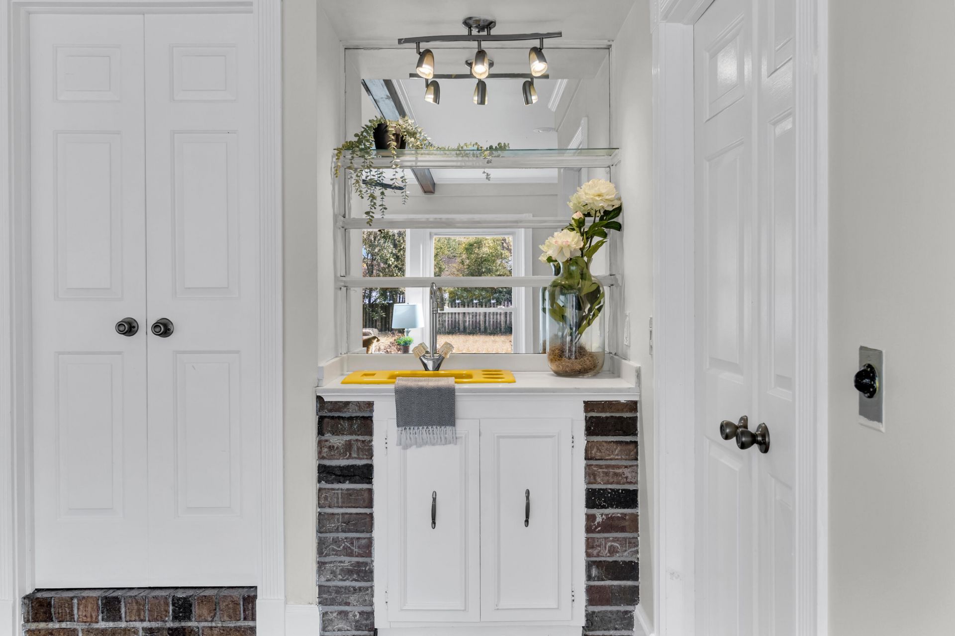 428 Carn Street Photo 15