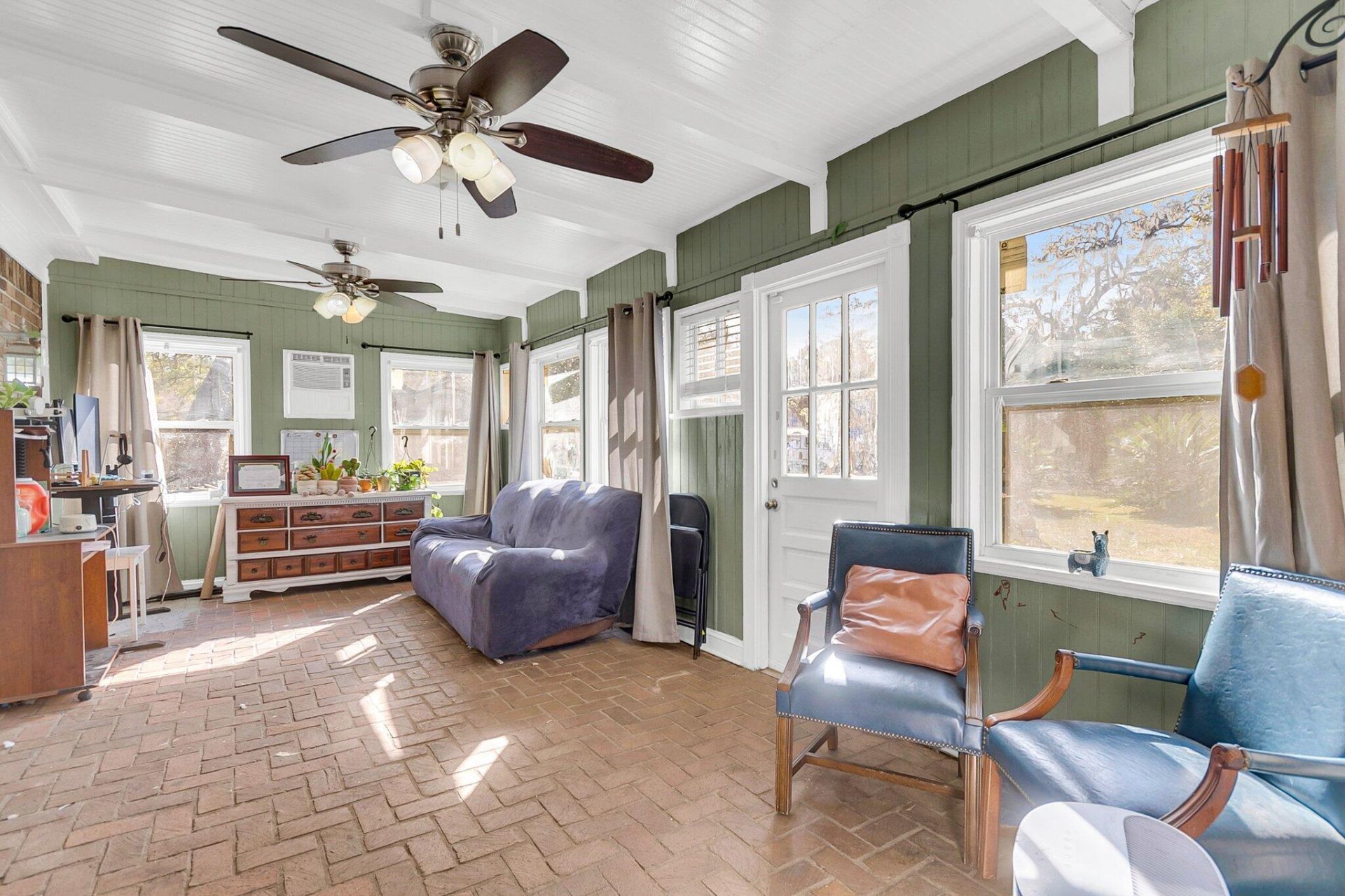 428 Carn Street Photo 24