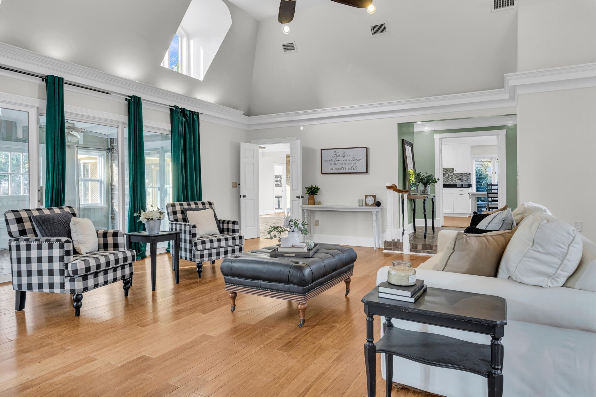 428 Carn Street Photo 5