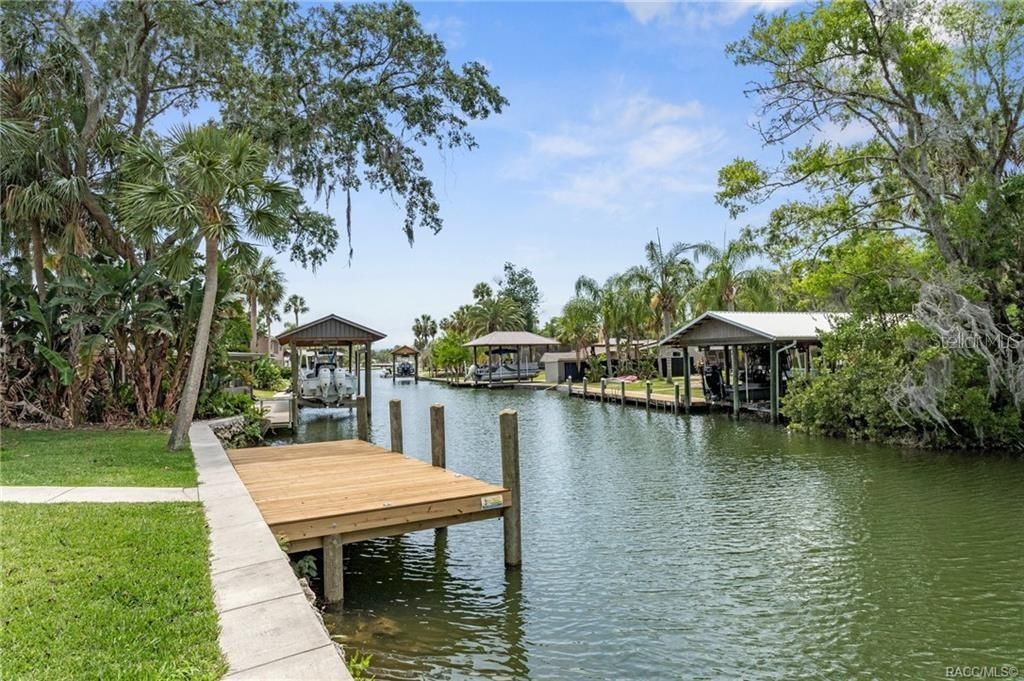 9205 W Harbor Isle Court, Crystal River, FL 34429 Photo