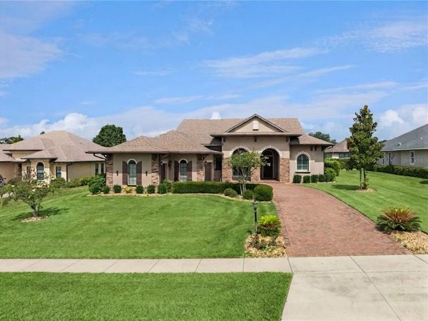 39513 HILLRISE LANE , LADY LAKE, FL 32159