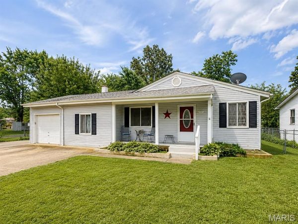 705 McClain Street , Richland, MO 65556