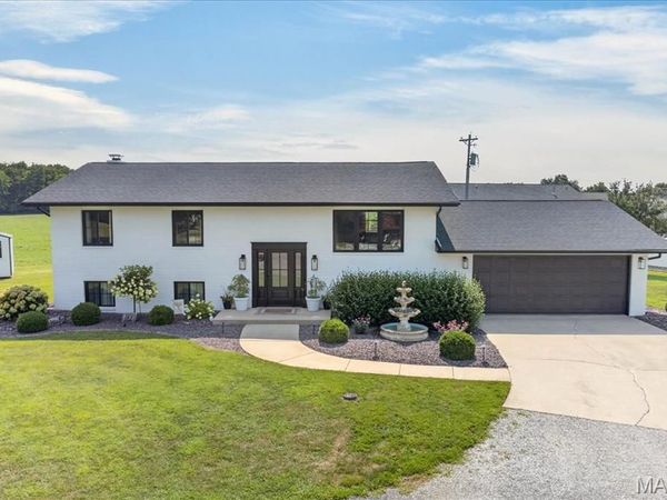 1670 Fayette Street, Carlyle, IL 62231