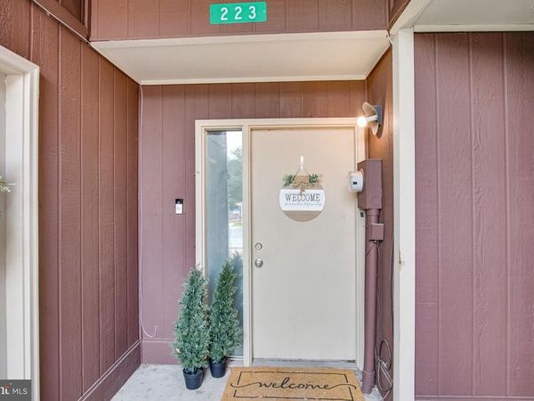 223 LEE COURT , ENOLA, PA 17025