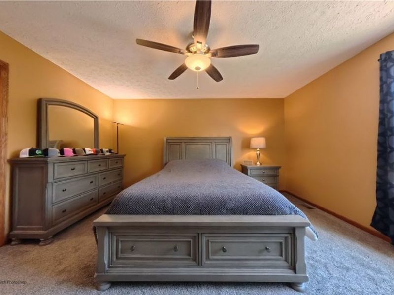 1271 Oxford Circle, Akron, OH 44312 Photo 12