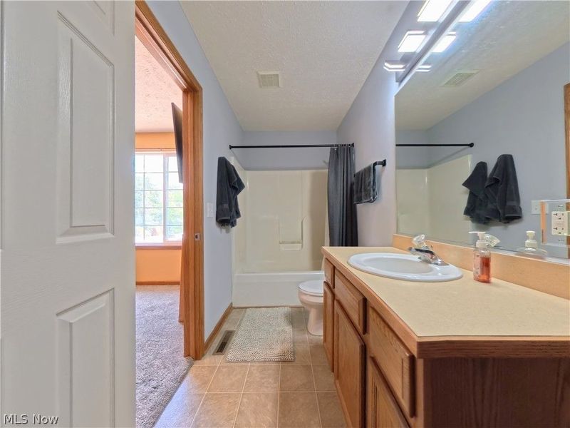 1271 Oxford Circle, Akron, OH 44312 Photo 14