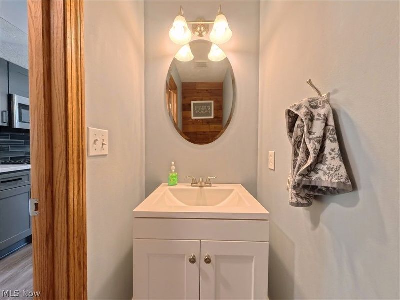 1271 Oxford Circle, Akron, OH 44312 Photo 18