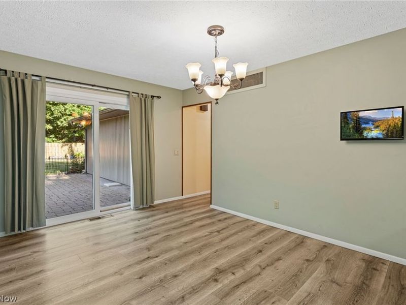 9249 Barton Drive, Strongsville, OH 44149 Photo 15