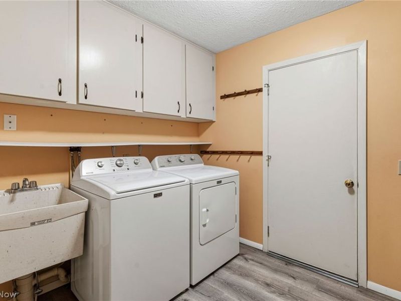9249 Barton Drive, Strongsville, OH 44149 Photo 18