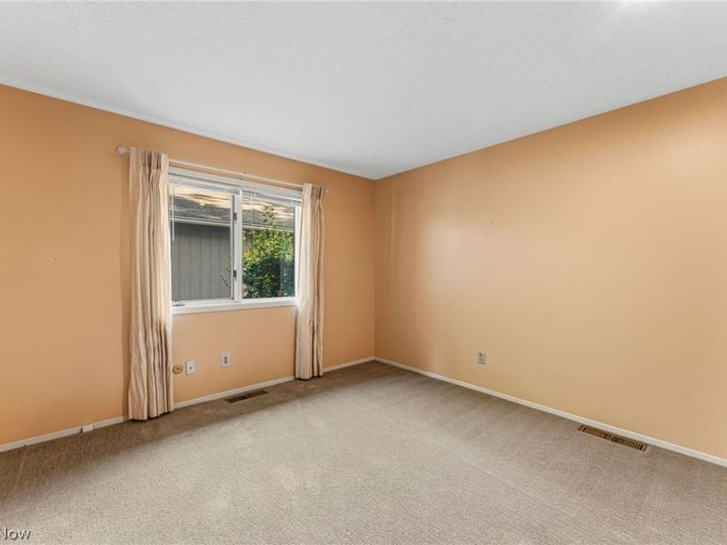9249 Barton Drive, Strongsville, OH 44149 Photo 21