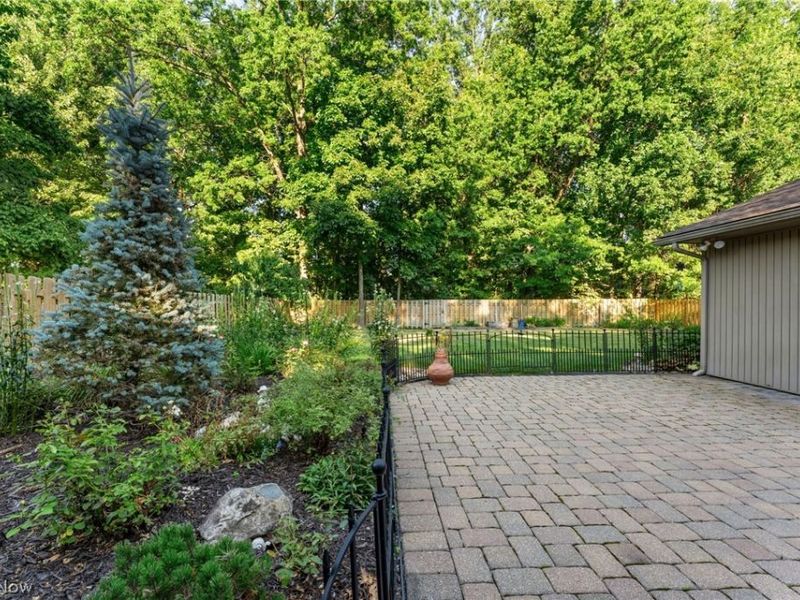 9249 Barton Drive, Strongsville, OH 44149 Photo 36