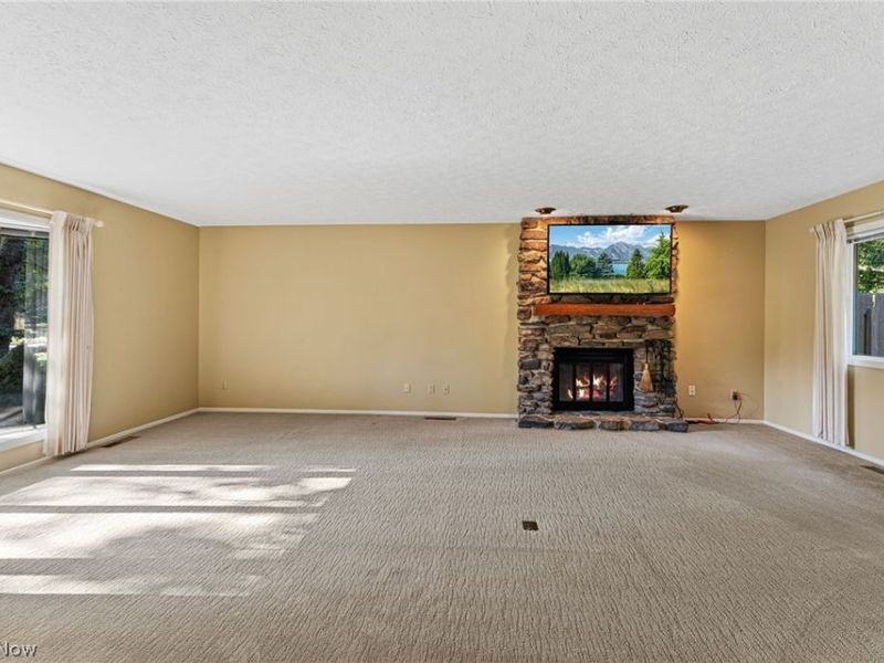 9249 Barton Drive, Strongsville, OH 44149 Photo 7