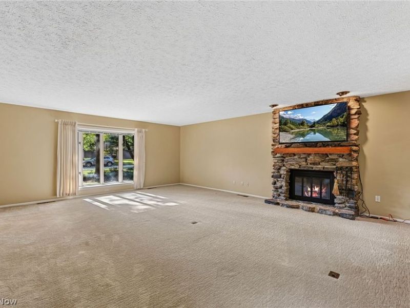 9249 Barton Drive, Strongsville, OH 44149 Photo 8