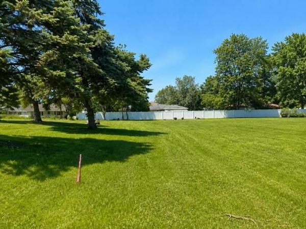 8660 Mattson Drive , St. John, IN 46373